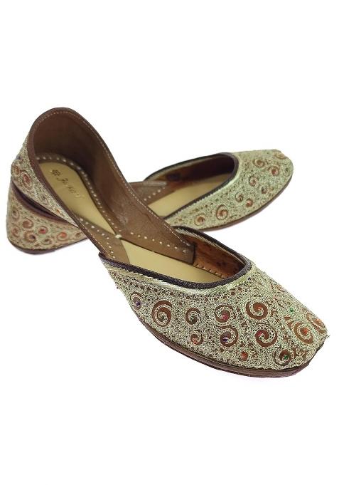Fulkari Womens Daisy Genuine Soft Leather Embroidered Jutis