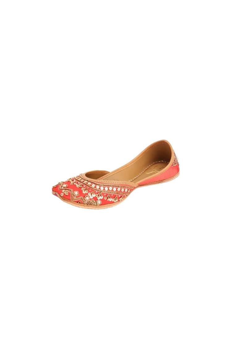 Niralii Traditional Punjabi Jutti for Women Rouge Red Ethnic Handmade Indian Mojari - Indya