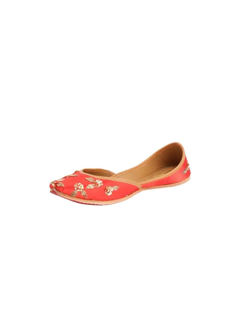 Niralii Traditional Handmade Punjabi Jutti Ruby Blossom Ethnic Indian Mojari - Indya