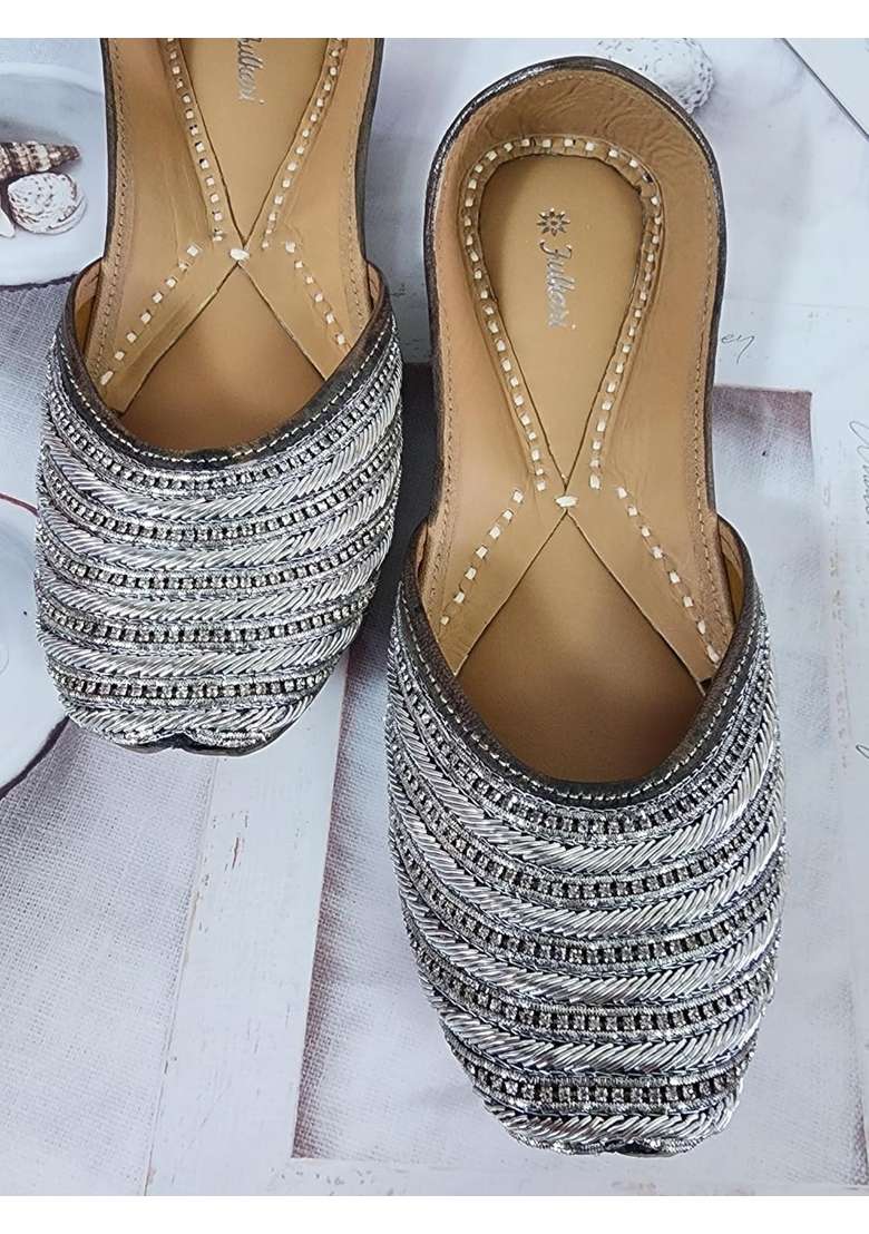 Fulkari Formal Shoes for Women Elegant and Comfortable Office Wear Stylish Leather Finish Cushioned Insole - Indya