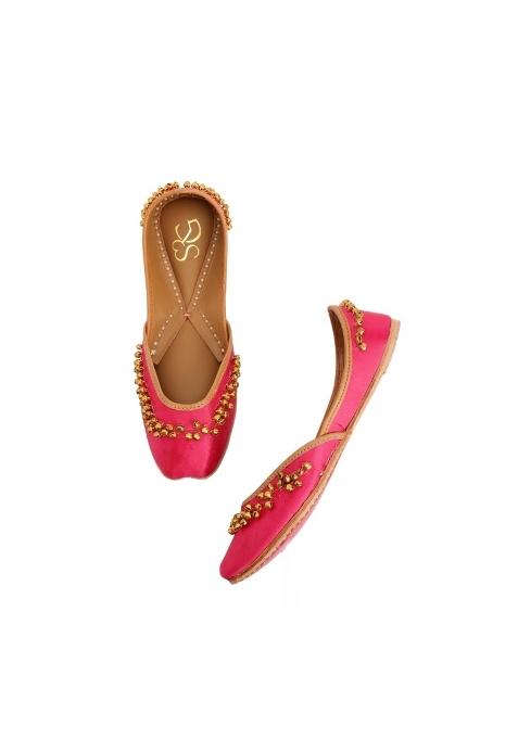 Niralii Traditional Punjabi Jutti for Women Gulabi Ghunghroo Ethnic Handmade Indian Mojari