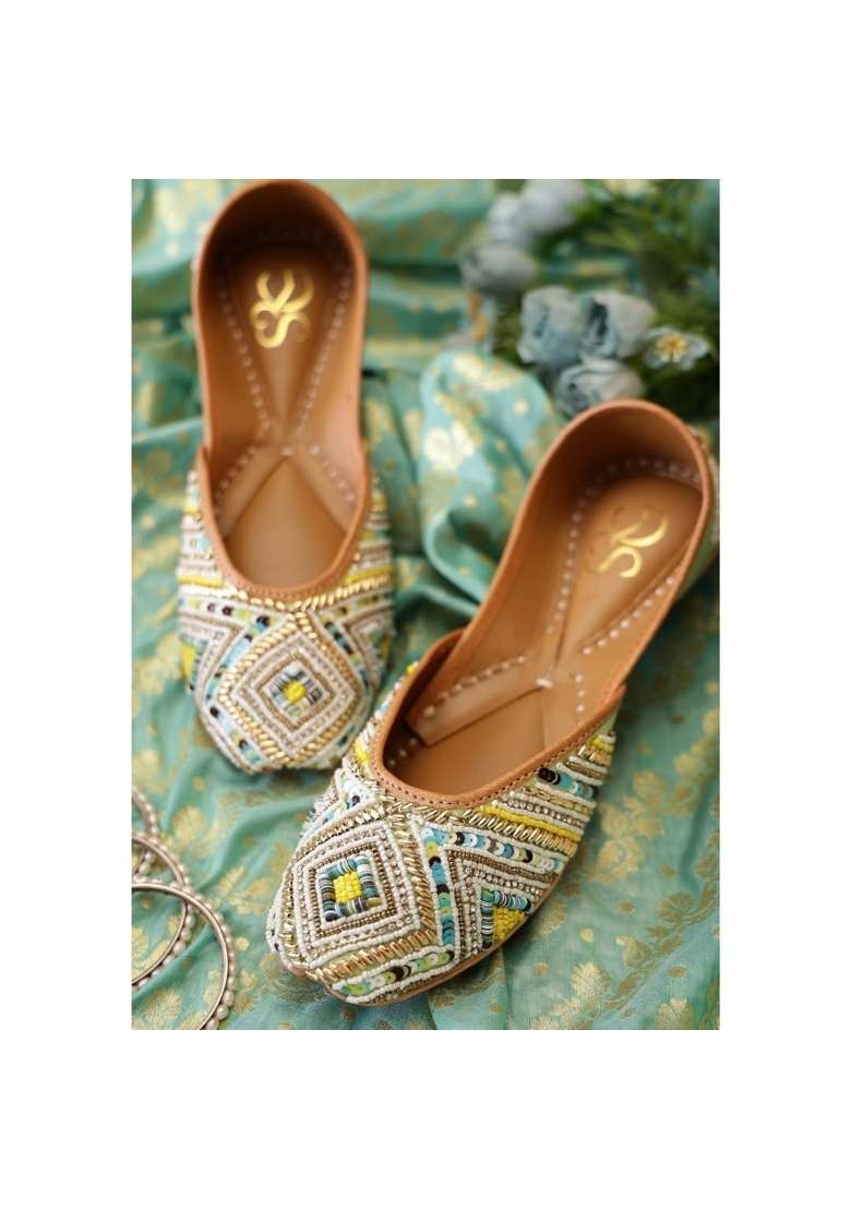 Niralii Traditional Handmade Punjabi Jutti Teal Tides Ethnic Indian Mojari - Indya