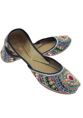 Fulkari Womens Wedelia Gold Formal Genuine Soft Leather Jutis