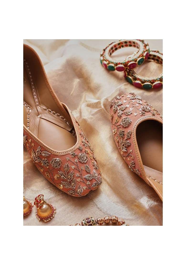 Niralii Traditional Handmade Punjabi Jutti Silken Clay Ethnic Indian Mojari - Indya