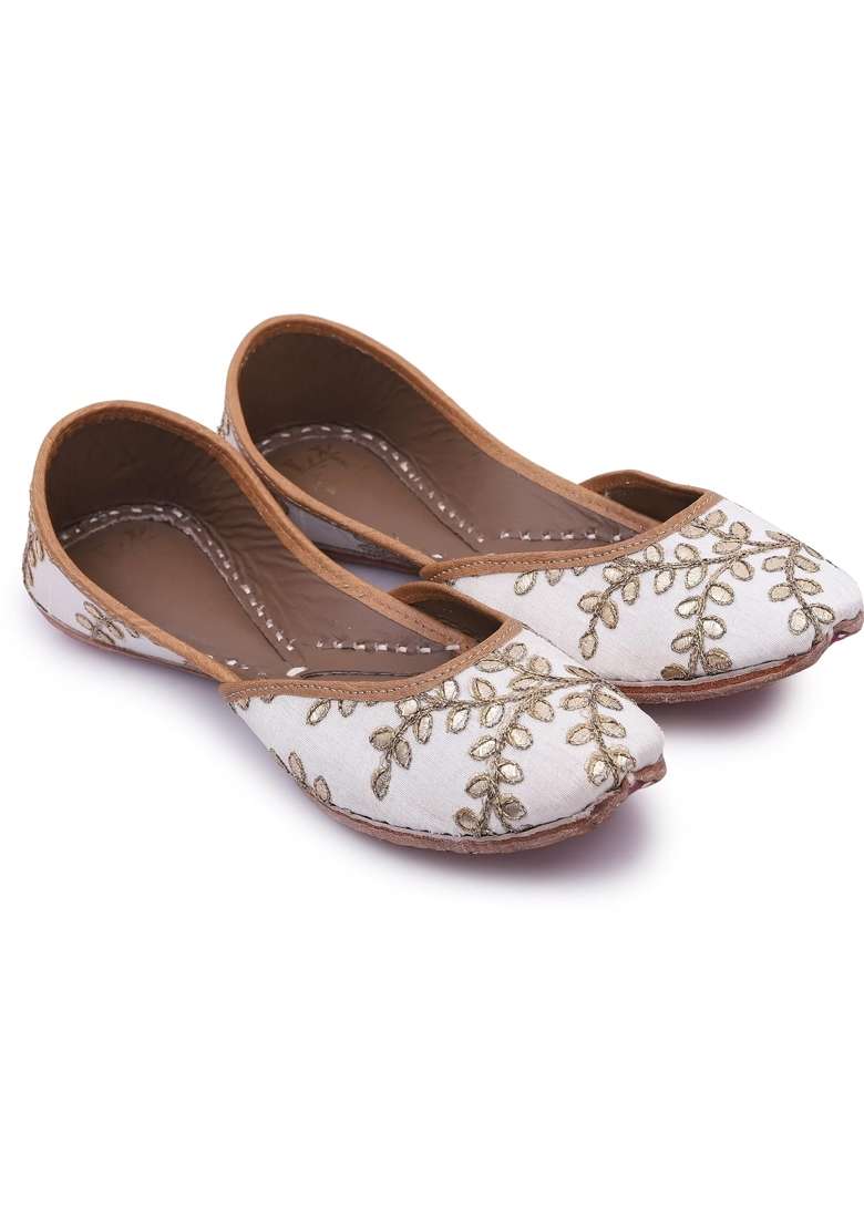 HEER Womens Handmade Ethnic Traditional Jutti Embroidered Jaipuri Bridal Jutti Wed Bell - Indya