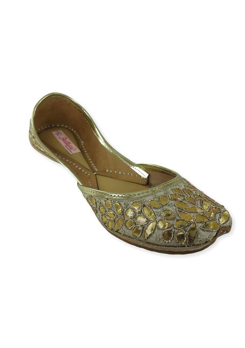 Fulkari Womens Soft Leather Bite and Pinch Free Gotta Patti Gold Embroidered Flat Jutti Ethnic Shoe - Indya