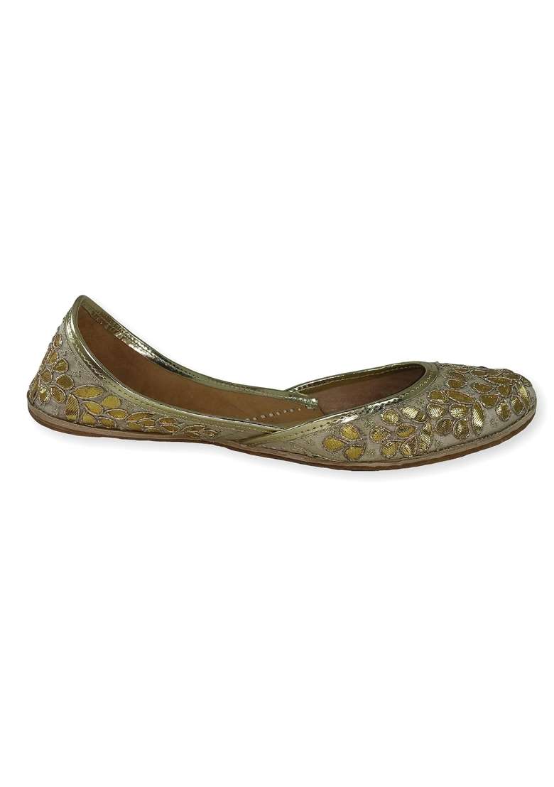 Fulkari Womens Soft Leather Bite and Pinch Free Gotta Patti Gold Embroidered Flat Jutti Ethnic Shoe - Indya