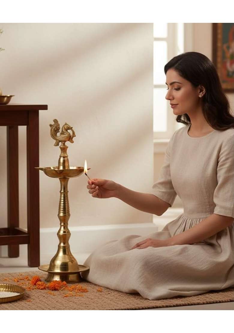 Brass Golden Diya Kerala Samai Peacock Samayi Diya 10 Inch Traditional Oil Lamp Deepak Lamp Kutthu Vilakku - Indya
