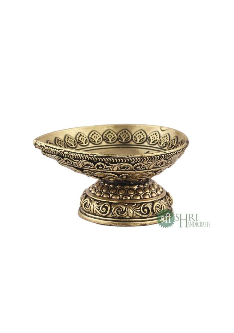 Indicast Religious Brass Diya for Puja 1 and Half Traditional Arti Deepak Deepam Oil Lamp for Worship - Indya