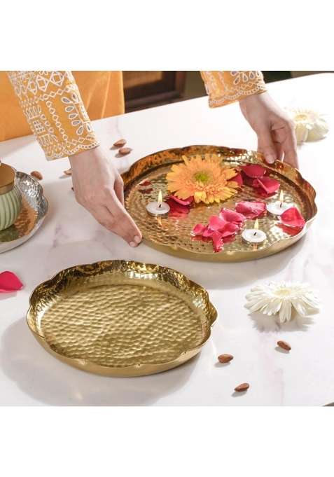 Nestasia Aluminium Urli for Diwali Decor Textured Decorative Diya Tray for Floating Flowers and Tea Set of 2