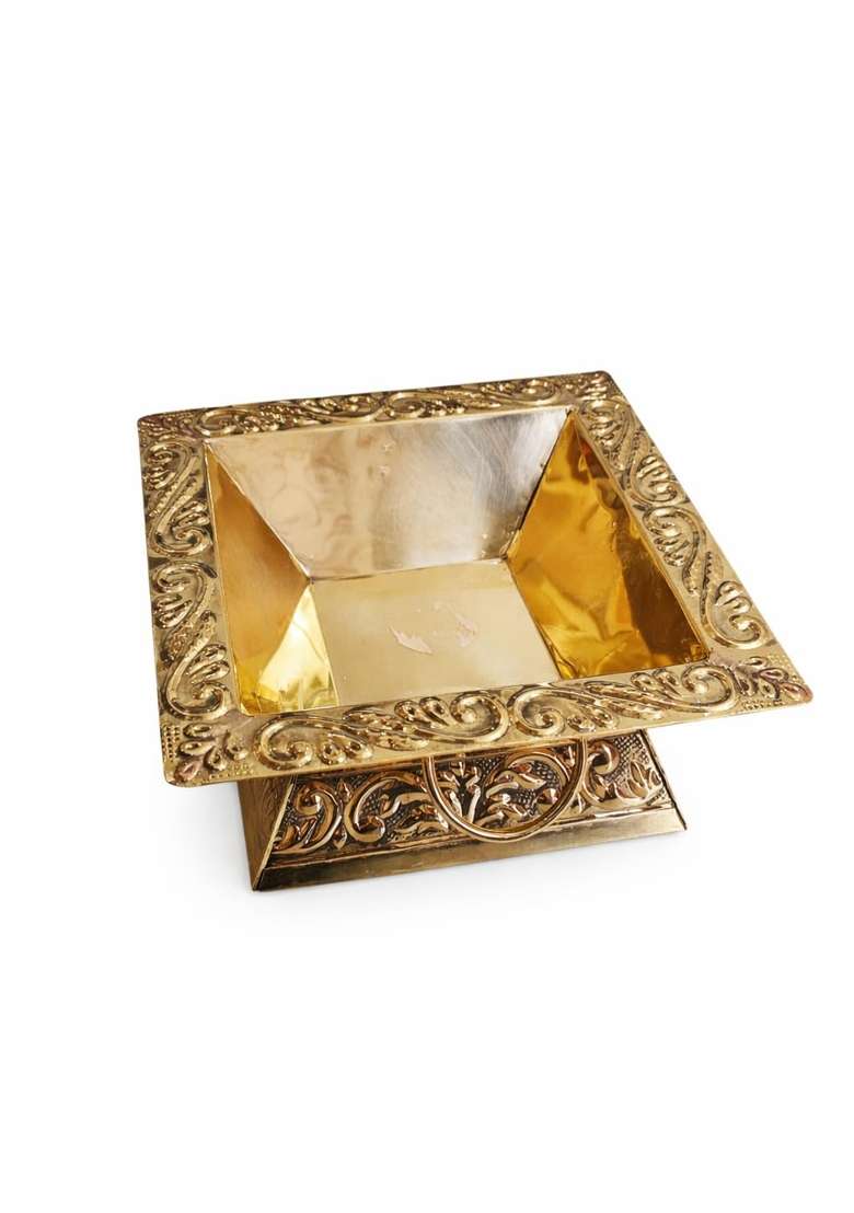 Sanskriti Decor Gold Premium Brass Hawan Kund Set Havan Kund Stand Suchi Spoon Tong Chimta L X B X H - Indya