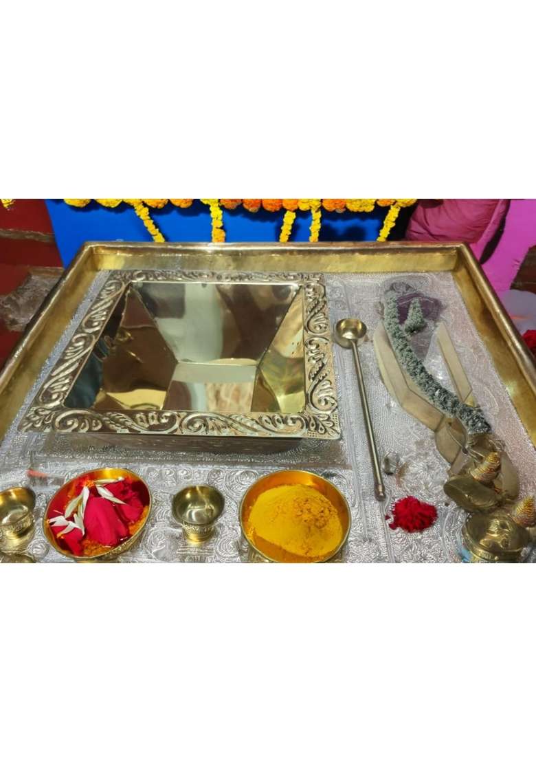 Om Shreejee Decor Golden Premium Brass Hawan Kund Set Havan Kund Stand Suchi Spoon Tong Chimta L X B X H - Indya
