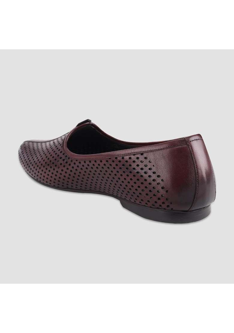 Ezok Mens Genuine Leather Mojari Shoes Lightweight Comfortable and Stylish Slip on Design with Cushioned - Indya