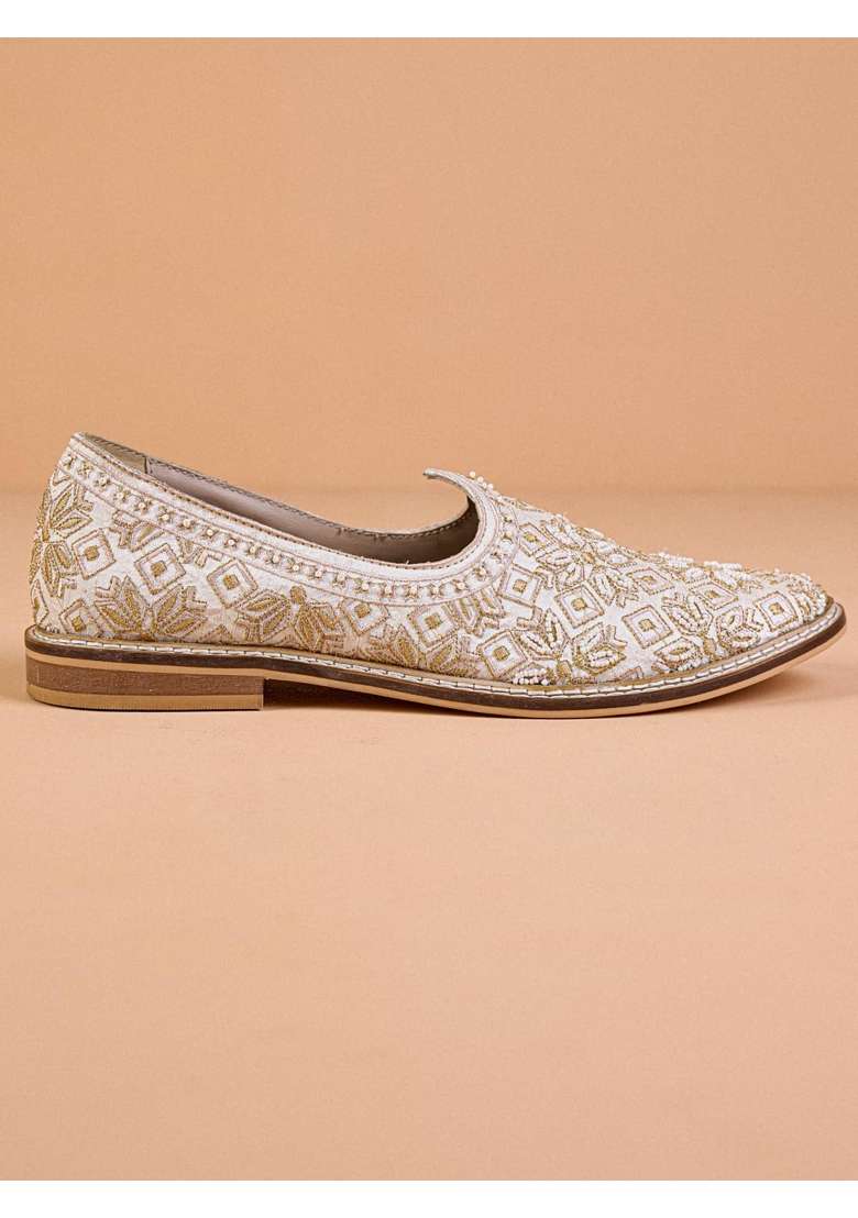 Tasva Ivory Brocade Embroidered Mojari Size 7 - Indya
