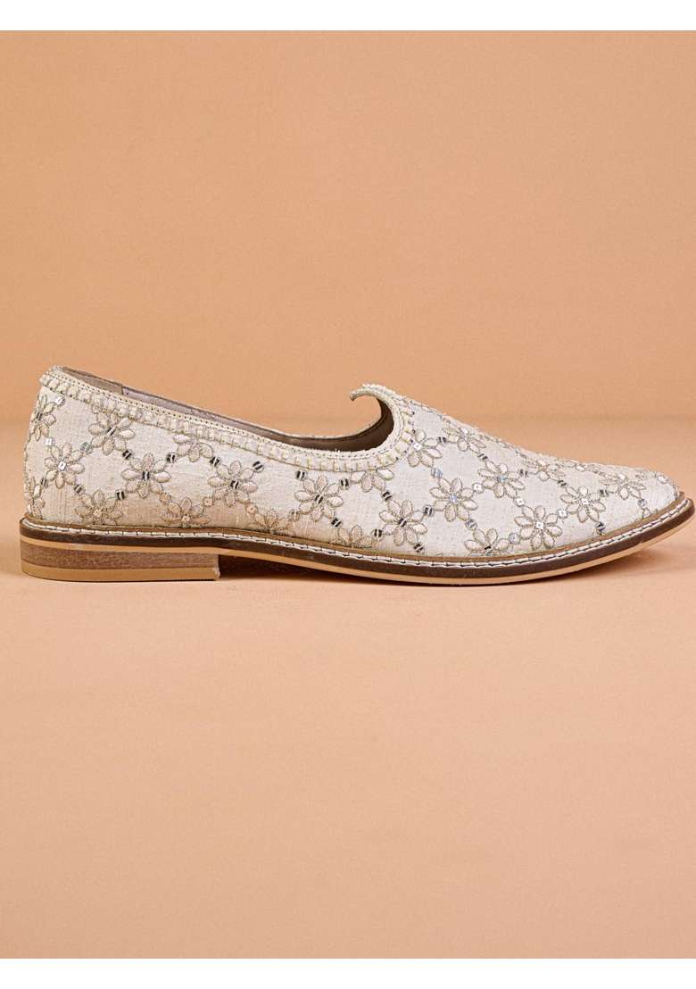 Tasva Ivory Brocade Embroidered Mojari Size 7 - Indya