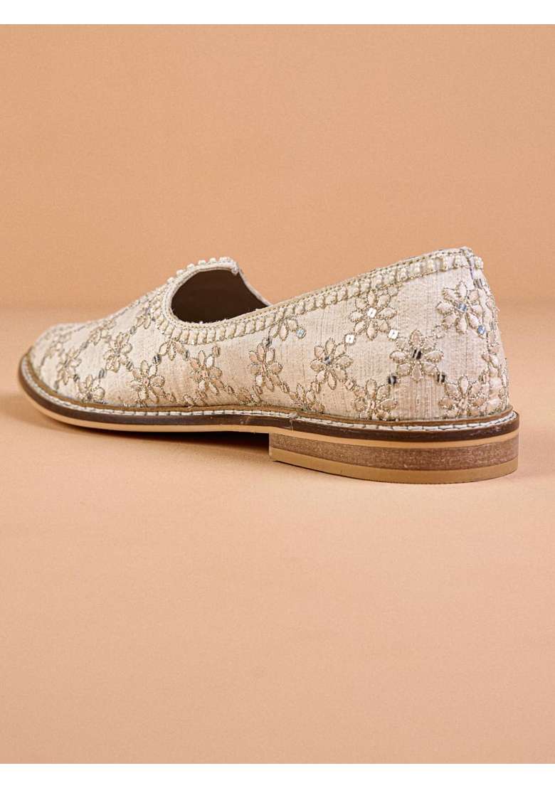 Tasva Ivory Brocade Embroidered Mojari Size 7 - Indya