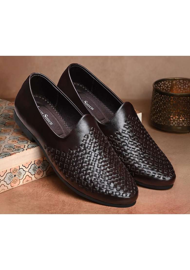 Louis Stitch Mens Brunette Brown Ethnic Weaved Textured Slip on Mojaris - Indya