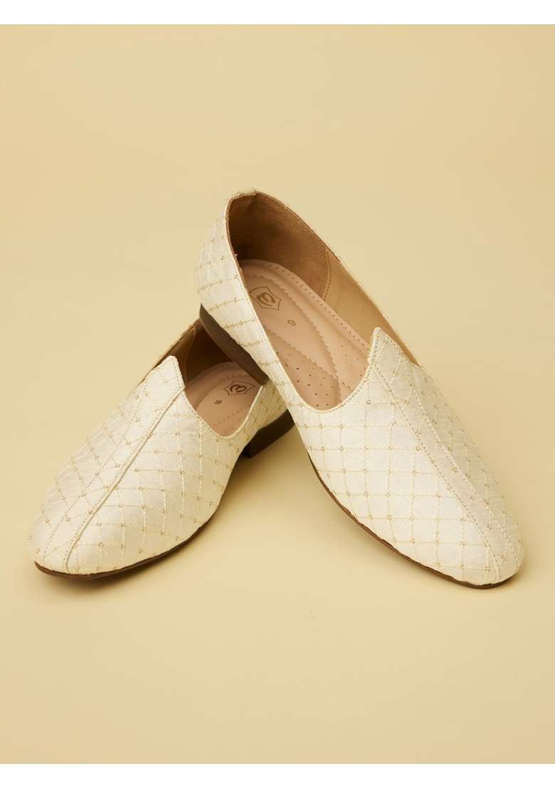 Manyavar Cream Jacquard Loafers Juti Mens Ethnic Jutti - Indya
