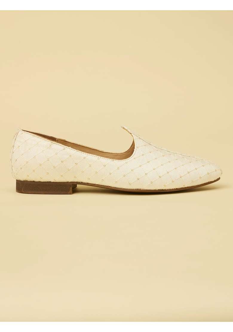 Manyavar Cream Jacquard Loafers Juti Mens Ethnic Jutti - Indya