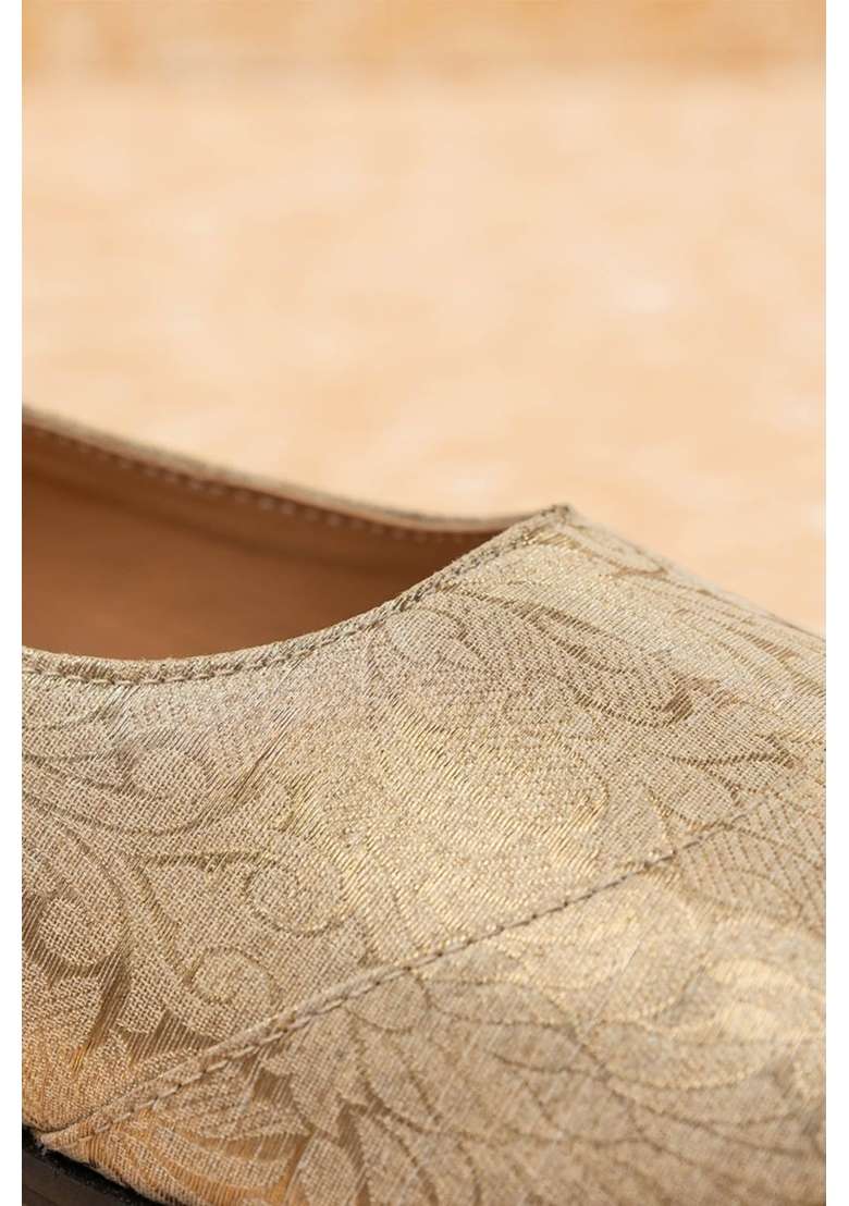 Tasva Gold Brocade Mojari Size L - Indya