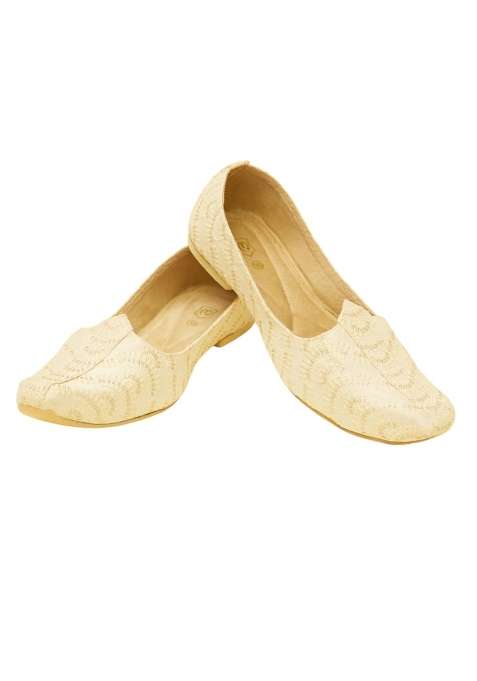 Manyavar Mens Elegant Embroidered Sequinned Jutti Ethnic Juttis and Mojaris