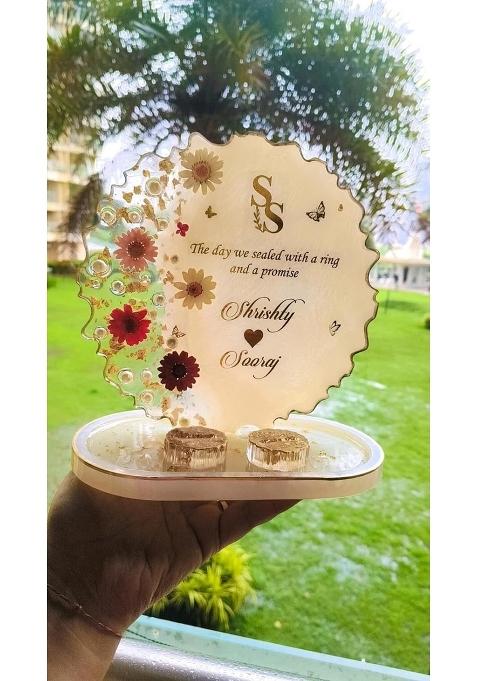 Prerna Creation White Customized Resin Engagement Ring Platter 8 Inch with Oval Tray and Detachable Ring