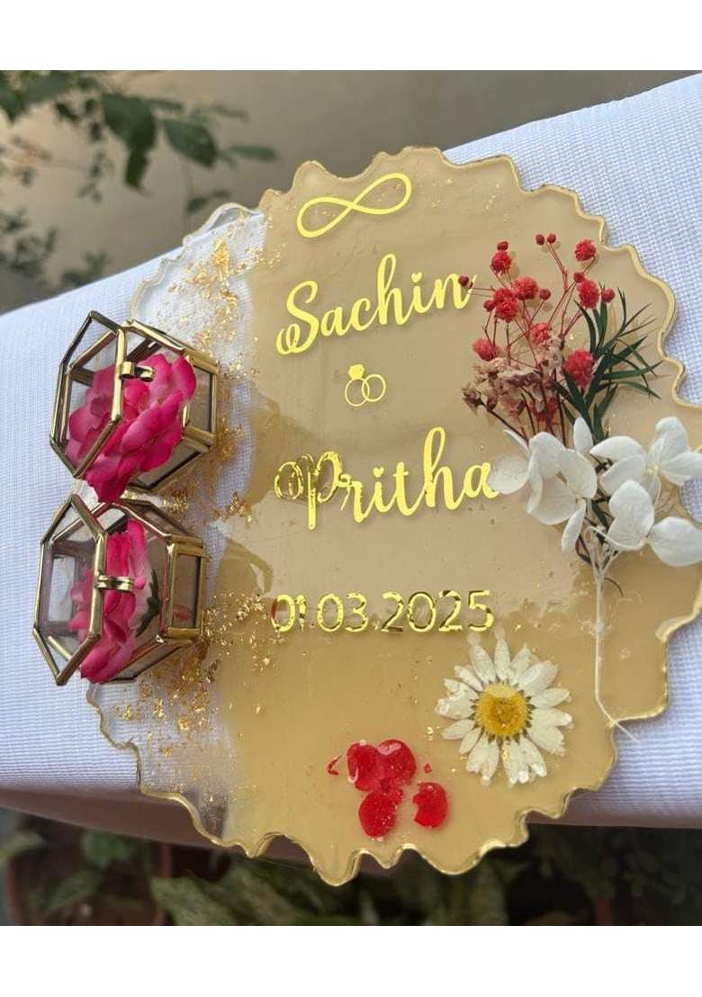 Shyama Craft Resin Engagement Ring Platter 8 Inch Ivory Ring Holder with Vintage Ring Boxes - Indya
