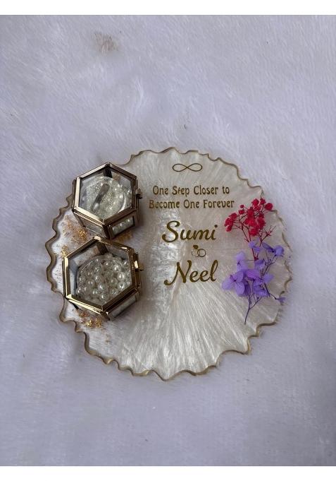 Shyama Craft White 8 Inch Customizable Resin Engagement Ring Platter with 2 Vintage Ring Holder