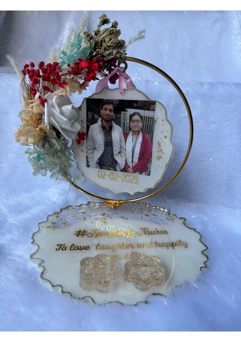 Shyama Craft White Resin Engagement Ring Double Platter with Real Dried Flowers - Indya