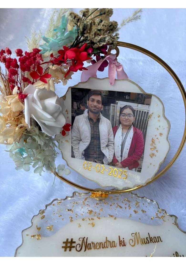 Shyama Craft White Resin Engagement Ring Double Platter with Real Dried Flowers - Indya