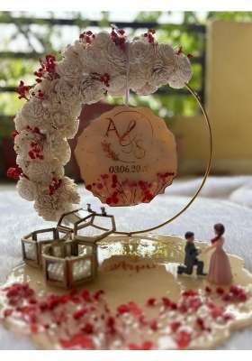 Shyama Craft Ivory 10 Inch Resin Engagement Ring Platter with Vintage Ring Box and Couple Miniature