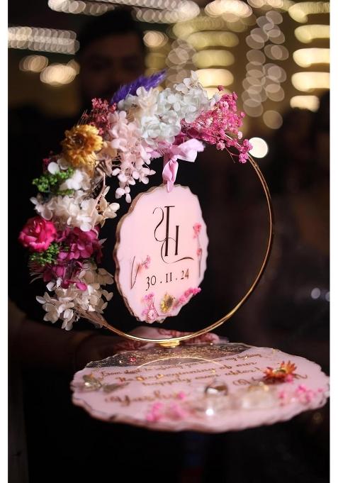 Shyama Craft Customized Resin Engagement Ring Double Platter with Real Dried Flowers