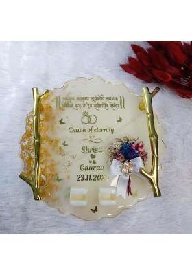 Penman Decor Royal Resin Wedding Engagement Ring Platter Comes with Metal Handle Off White