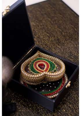 Sketch and Arts Green Red White Yellow Multicoloured Acrylic Cast Sheet Kundan Stone Home Decoration Rangoli