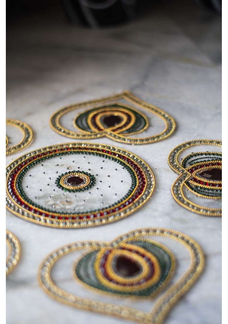 Sketch and Arts Green Red White Yellow Multicoloured Acrylic Cast Sheet Kundan Stone Home Decoration Rangoli - Indya