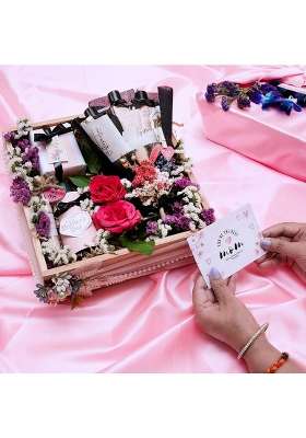 Giftcarnation Skincare Gift Set for Women Kimirica Love Story Luxury Bath and Body Care Gift Set Box
