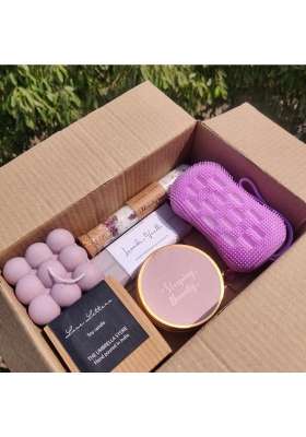 The Umbrella Store Lavender Deluxe Self Body and Skin Care Aromatherapy Gift Hamper for Women Girl