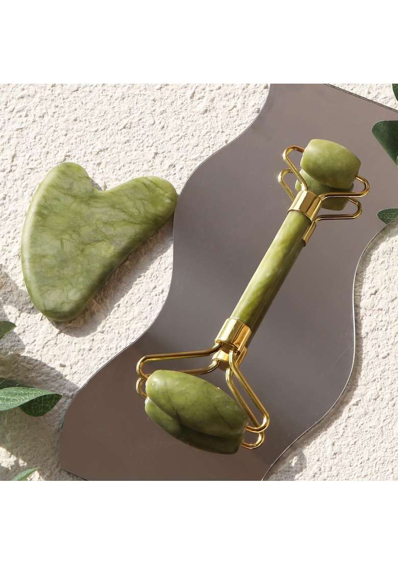 Misk Naturals Green Jade and Gua Sha Roller Set for Face Refreshing and Firming Effect - Indya