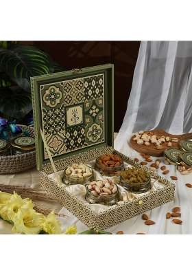Riwaz Luxury Rajwada Dry Fruits Gift Box 450G 100 Percent Natural Almonds Cashews Pistachios and Raisins