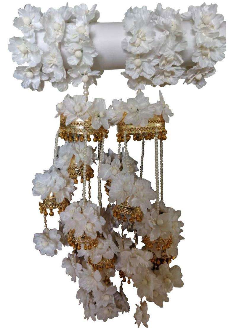 Khandelwalimpex White Floral Handmade Kalire Set for Women - Indya