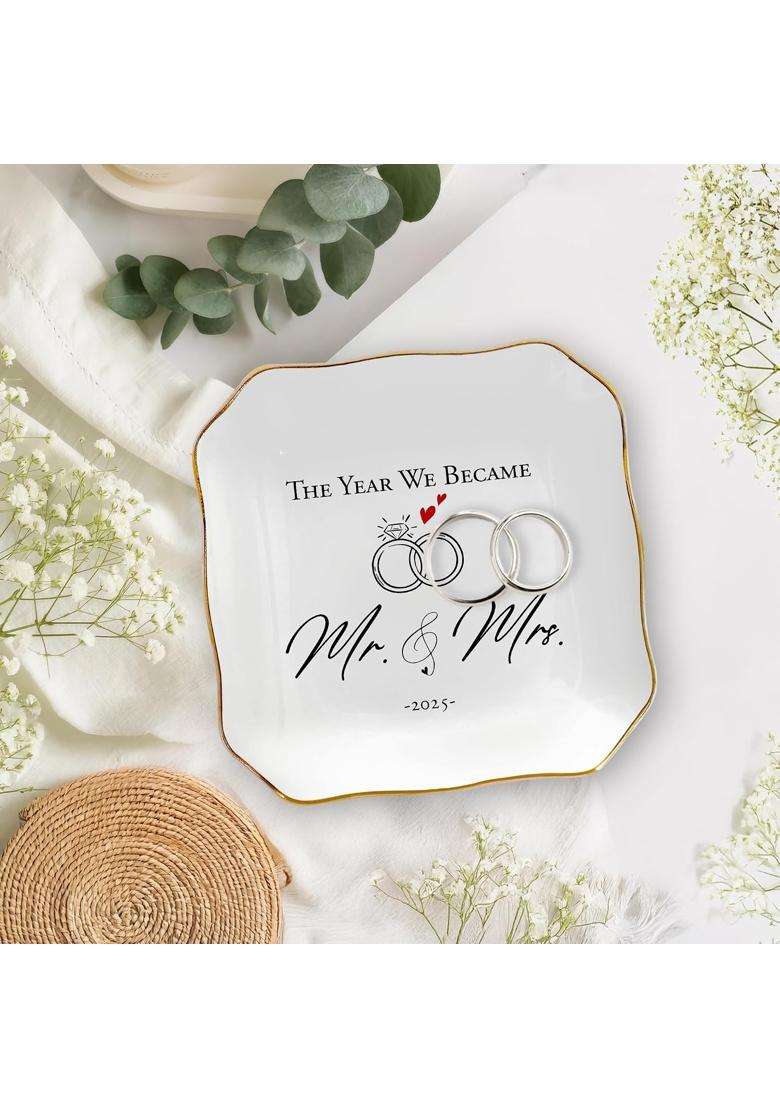 Oassie Mr and Mrs Gifts for Couple 4 x4 Porcelain Jewelry Dish Tray - Indya