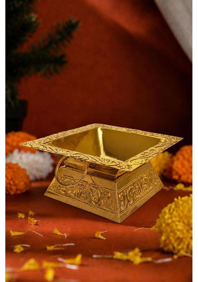 MOJO JOJO Gold with Brass Tong and Wick Stick Traditional Havan Kund for Puja Yagya Hawan and Vastu Rituals - Indya