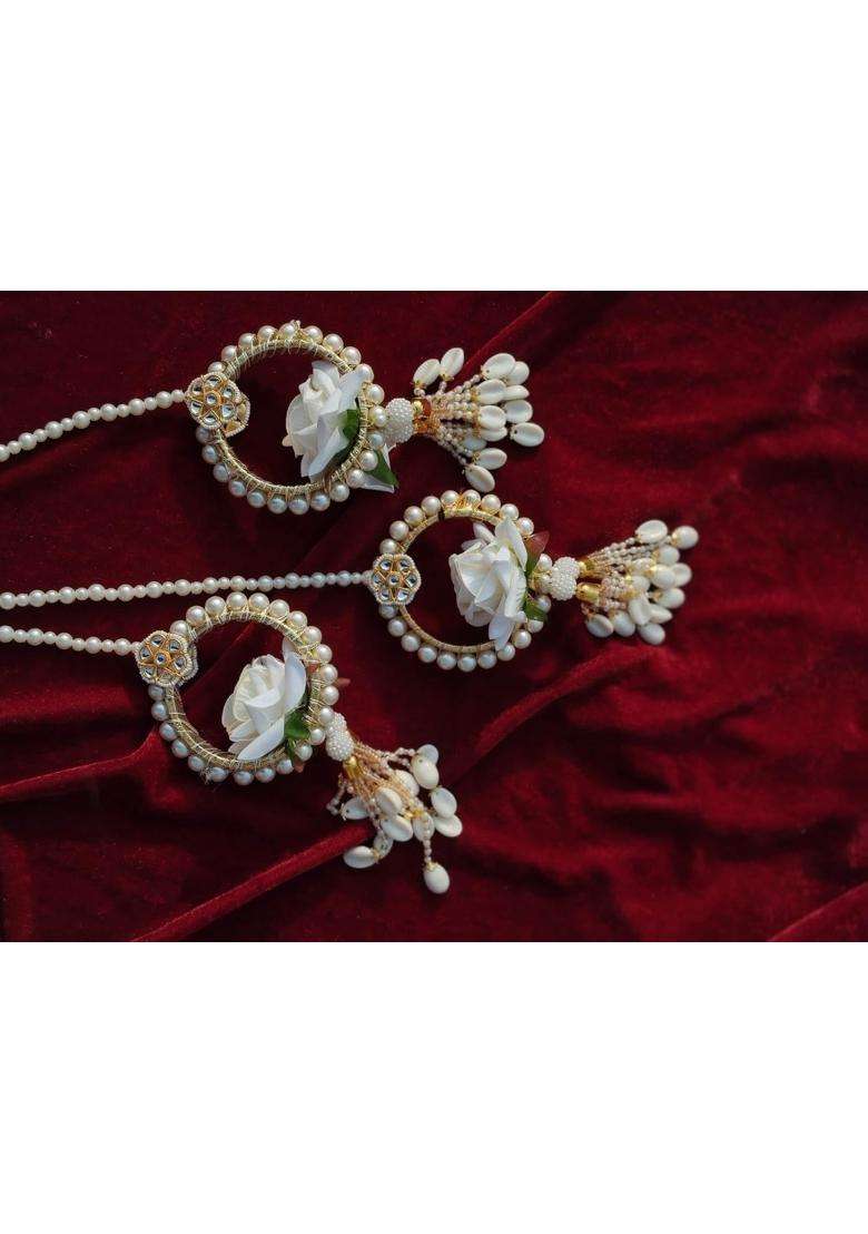 Ceramic Rose Pearl Kundan Beads Parandi for Women Shell Tassel Bangle Latkan Parandi for Punjabi Bride Hair - Indya