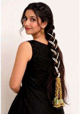 Mahavya Flora Mukta Pearl Parandi Handmade Boho Traditional Paranda Hair Accessory with Pearl Embellishments