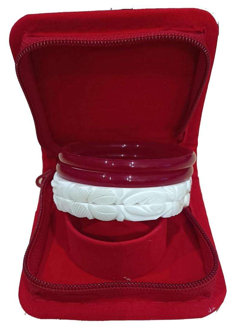 White Shankha Bangles Set Kargil Design - Indya