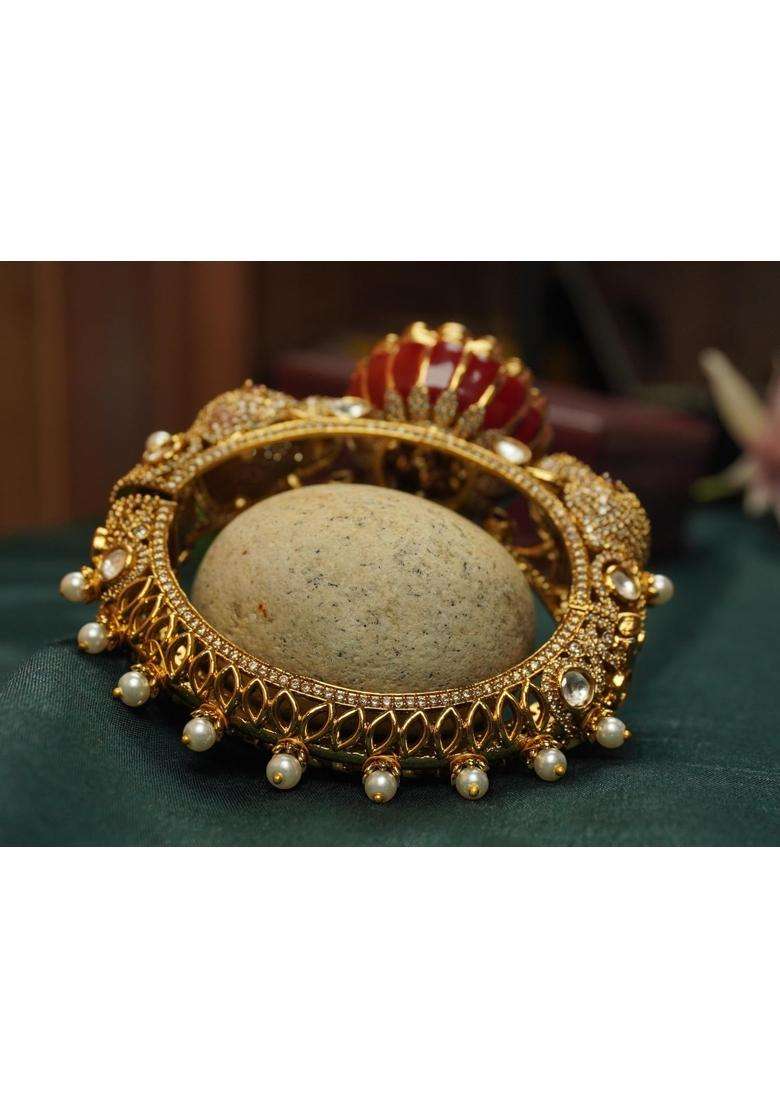 All That Glitters Golden Rajwada Style Kundan Elephant Head Kada Bangle - Indya