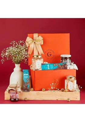 The Gift Studio COM Guilt Free Indulgence Gift Box Healthy Snack Hamper with Cashews Almonds Organic Honey