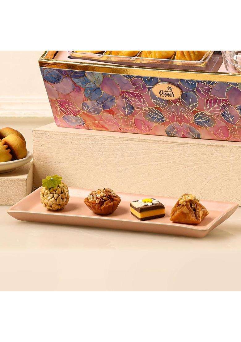 Oasis Baklawa Charisma Gift Hamper Premium Turkish Baklava and Assorted Dry Fruits Basket - Indya