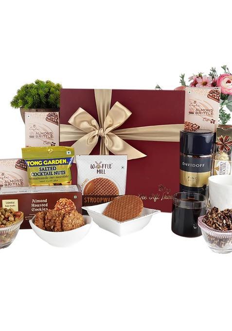 The Gift Tree Sweet and Salty Premium Gourmet Gift Hamper Loacker Cookies Chocolates Chips Crackers Pack of 14