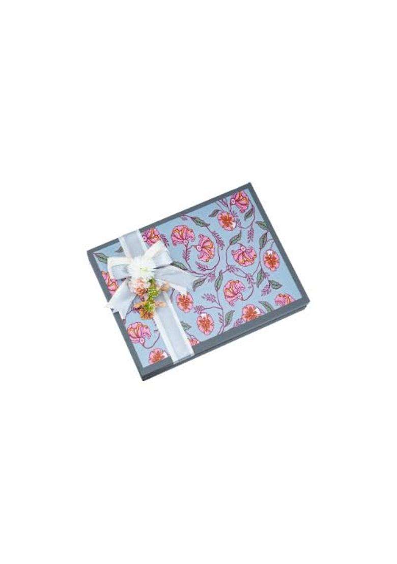 Arome Plain Perfect Present Box Gift Hamper Almonds Cashews Afghan Raisins Gulkand Anjeer Bites - Indya